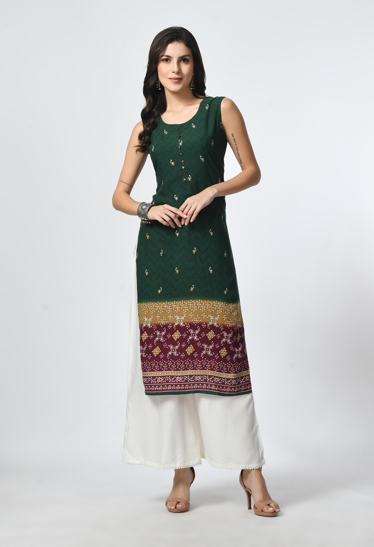 MAURYA Women's Rayon 12Kg Bottle Green Straight Paisley Print Inside 3/4 Sleeve Kurta (MKT122)