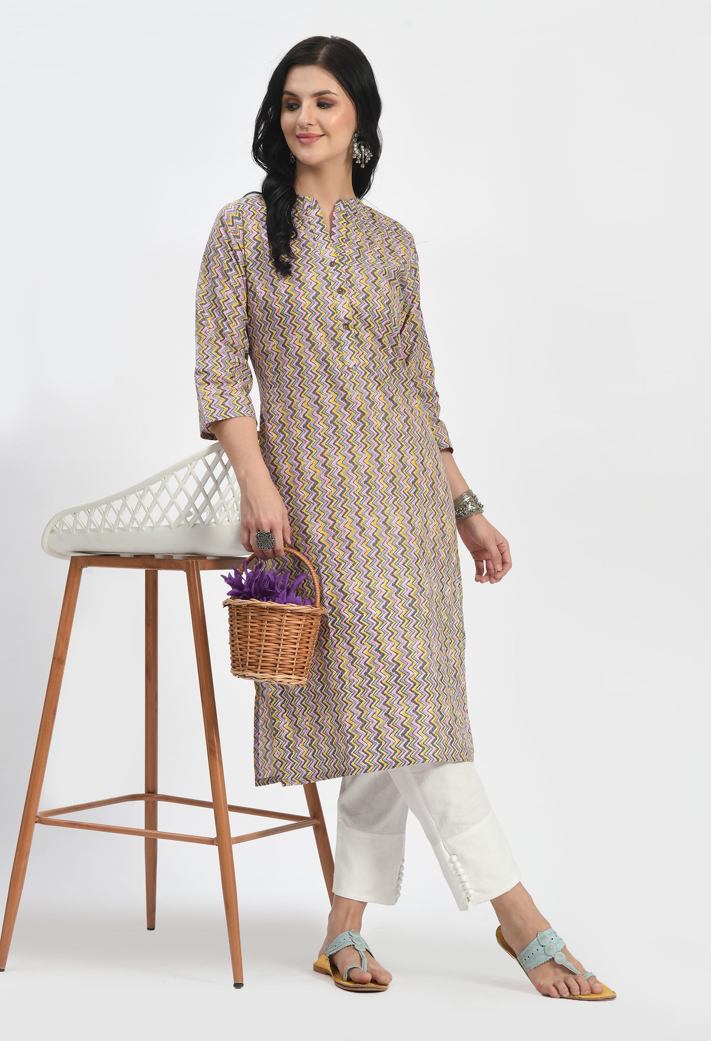 MAURYA Women's Cotton Chambric 60*60 Bottle Green Straight Zig Zag Print Kurta (MKT123)