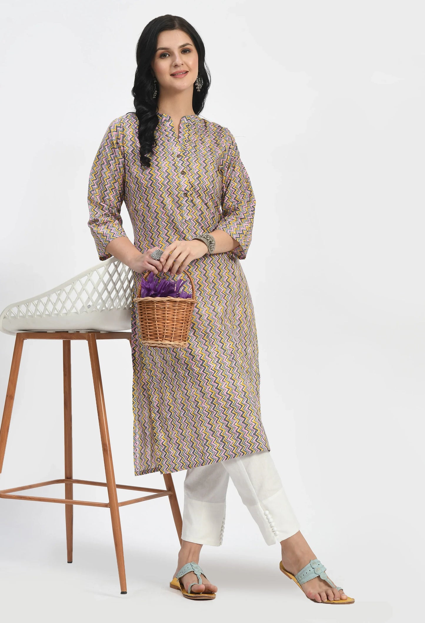 MAURYA Women's Cotton Chambric 60*60 Bottle Green Straight Zig Zag Print Kurta (MKT123)