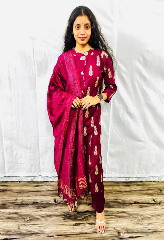 MAURYA Women Purple Printed Muslin Kurta Set with Dupatta (WMKS018)