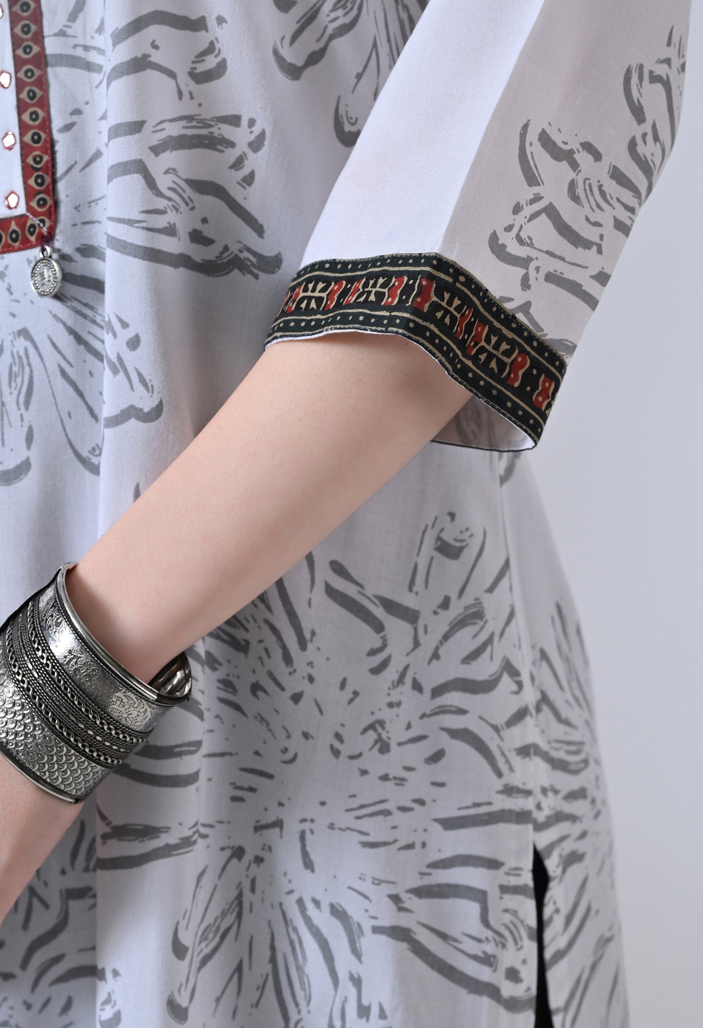 MAURYA Women's Rayon Floral Print Kurti